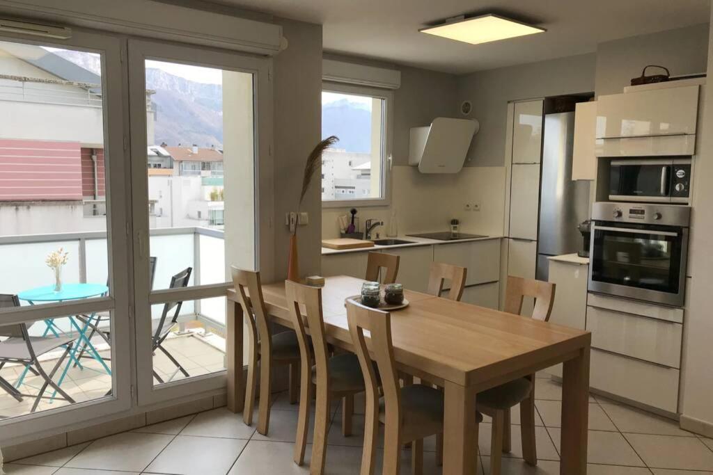 Le Cezanne - Centre Ville, Balcon, Garage Annecy Luaran gambar